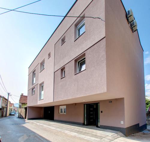 Villa Floris exterior, Mostar